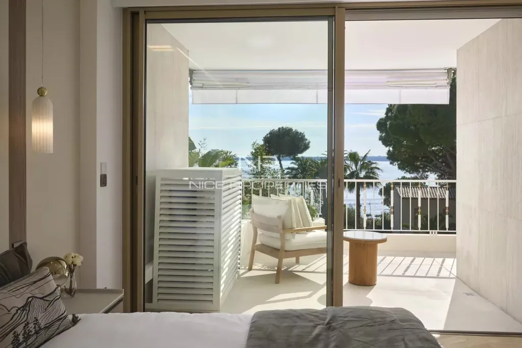 Chambres - Appartement avec Vue Mer et Terrasse à Cannes