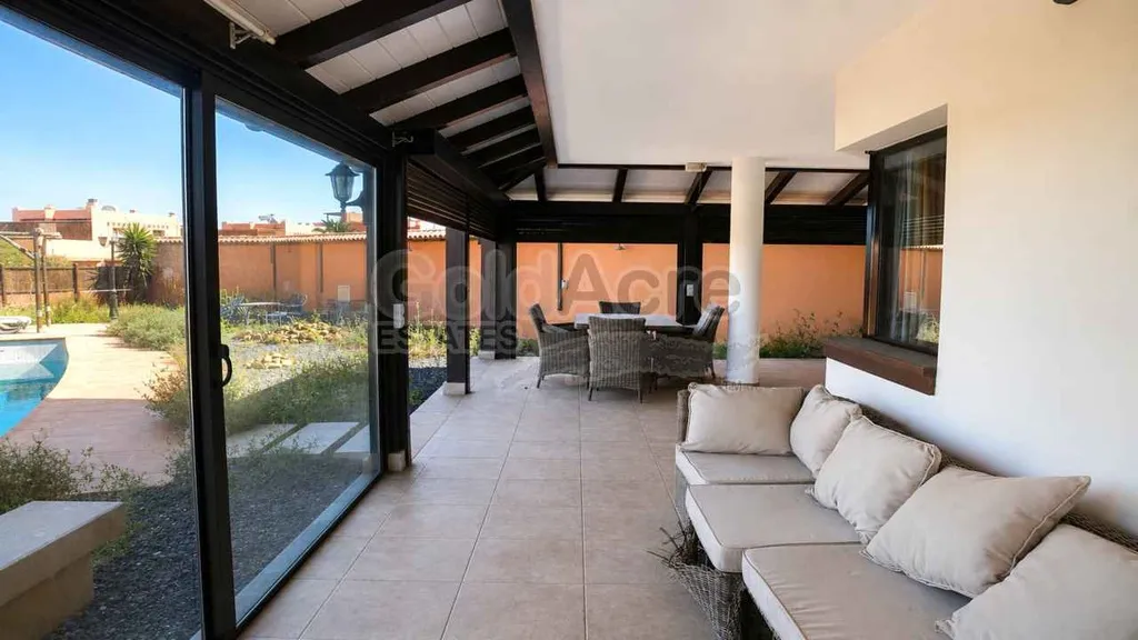Terrass - Two-Bedroom Apartment with Pool in Corralejo