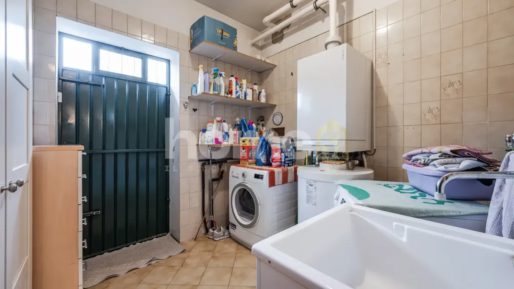 Pesuköök - Luxury Villa with Garden in Modena