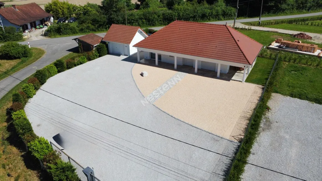 Vista aerea - Modern House with Terraces near Louhans
