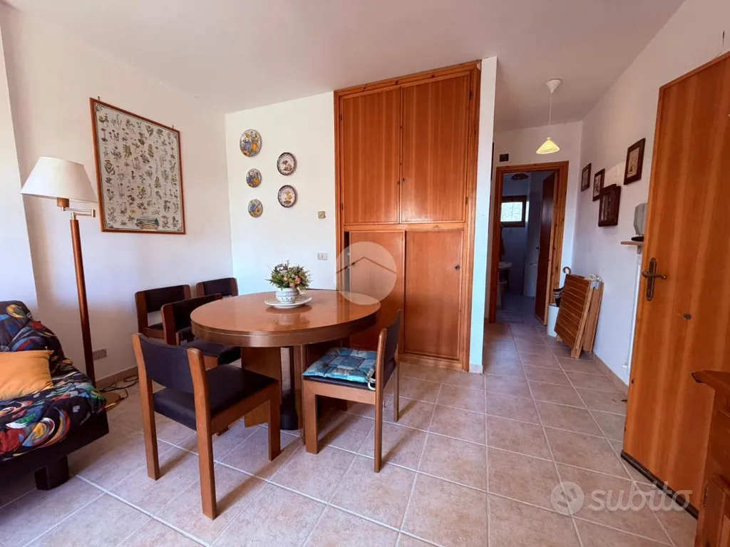 Salle à manger - 2-Bed Apartment with Ski Access in Rocca di Cambio