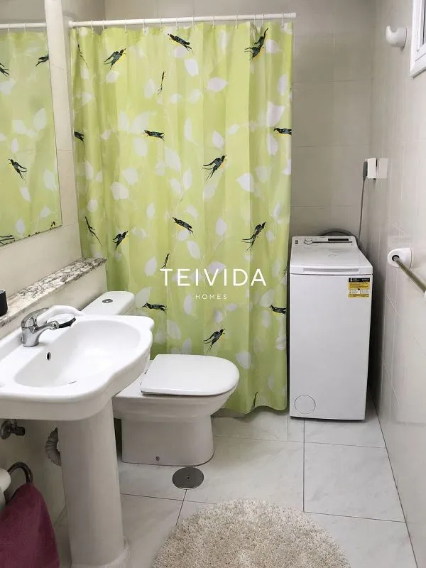 Bathrooms - Apartment with Pool in Playa de Las Américas