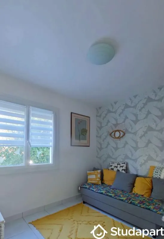 Bedrooms - Shared House with Balcony in Saint-Avertin