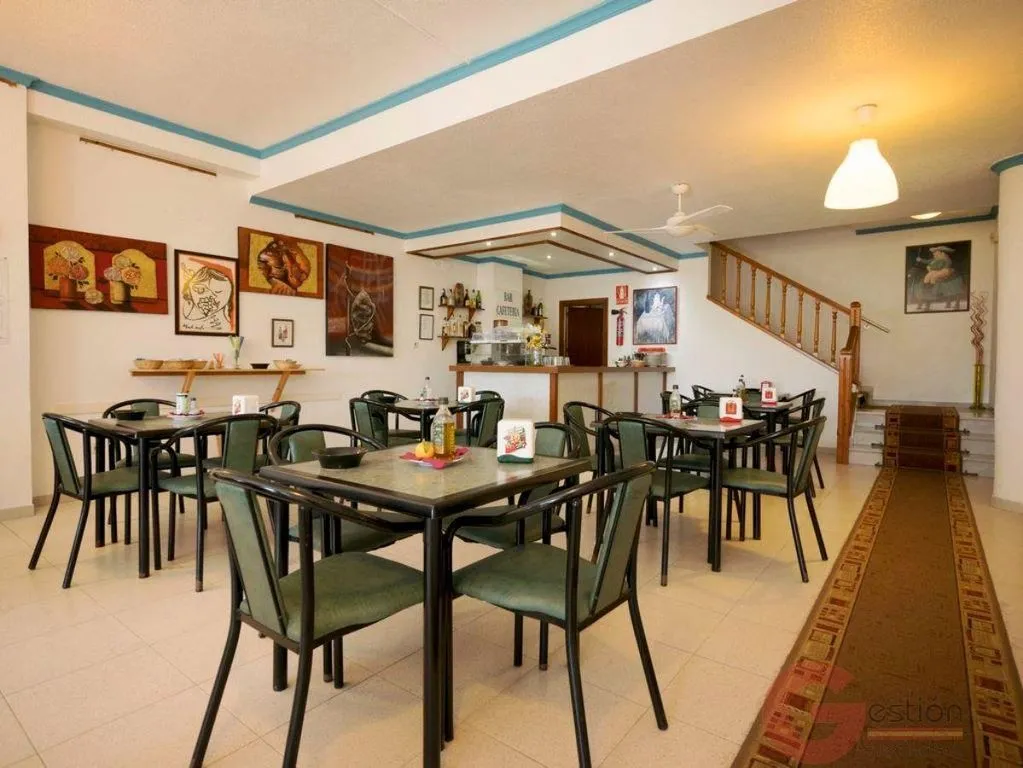 Salle à manger - Beachfront Hostel in Almuñécar