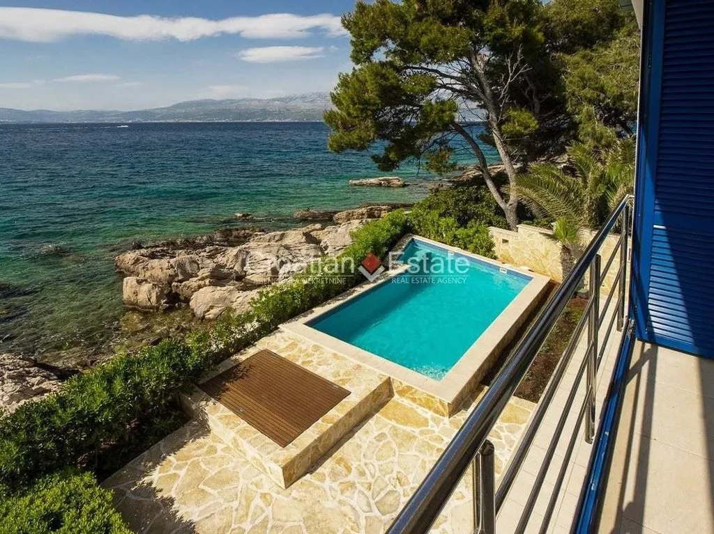 Piscine - Beachfront House with Pools in Postira