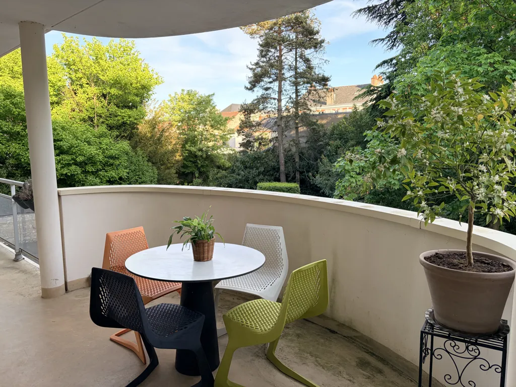 Terrasse - Appartement Meublé avec Terrasse à Orléans