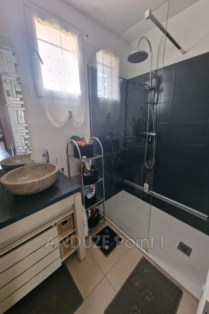 Salles de bain - Villa Luxueuse avec Piscine à Anduze