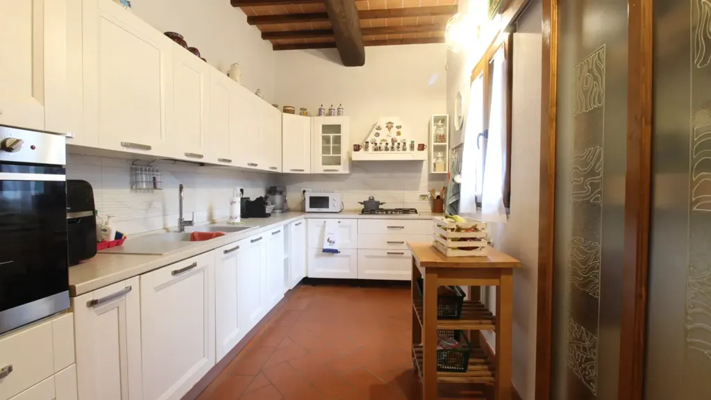 Cuisine - Rustic Villa with Private Garden in Vinci