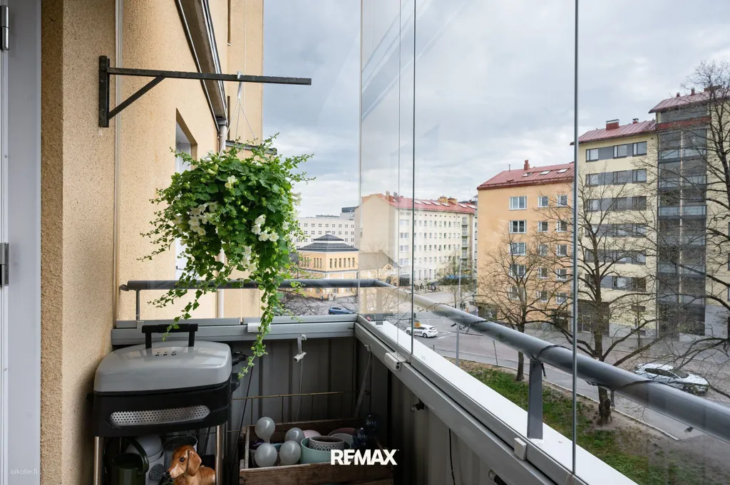 Balcon - Bright Apartment with Balcony in Central Lahti