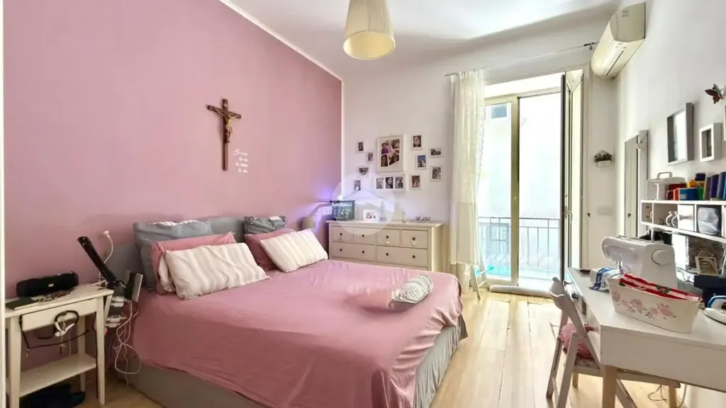 Camere da letto - Rearranged Apartment with Balcony in Naples