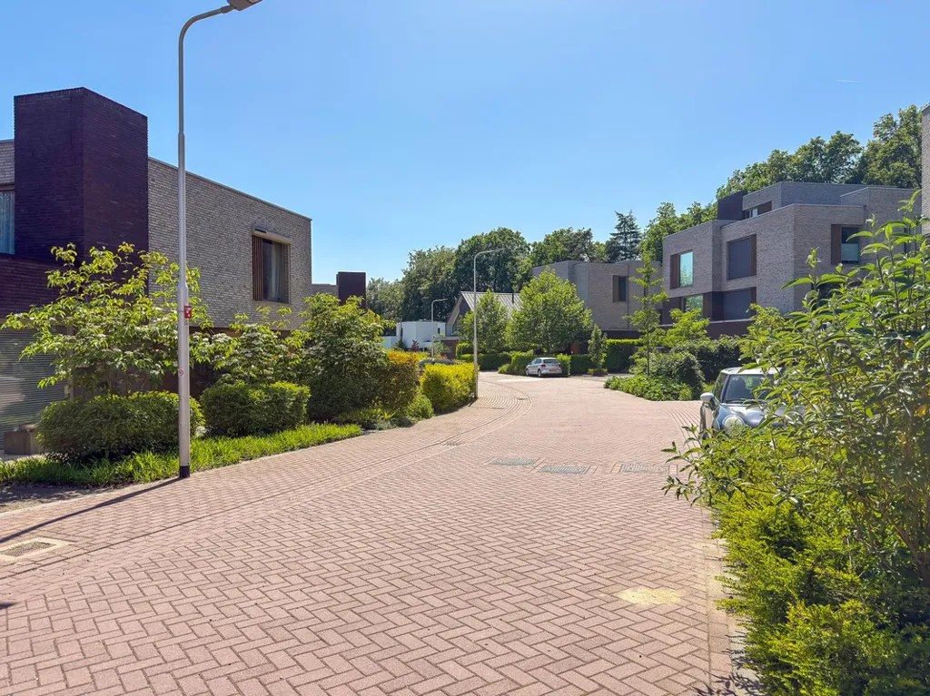 Esterno - Modern Half-Detached House with Forest View in Leersum