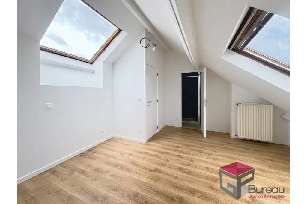 Pièces - Appartement Duplex avec Cuisine Super Équipée à Laeken