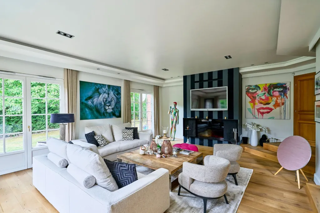 Living Room - Luxury House with Private Pool in Mouvaux