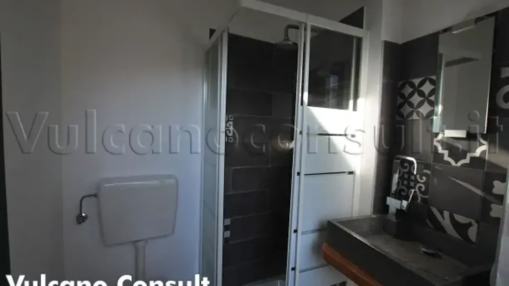 Salles de bain - Apartment with Terraces in Lipari
