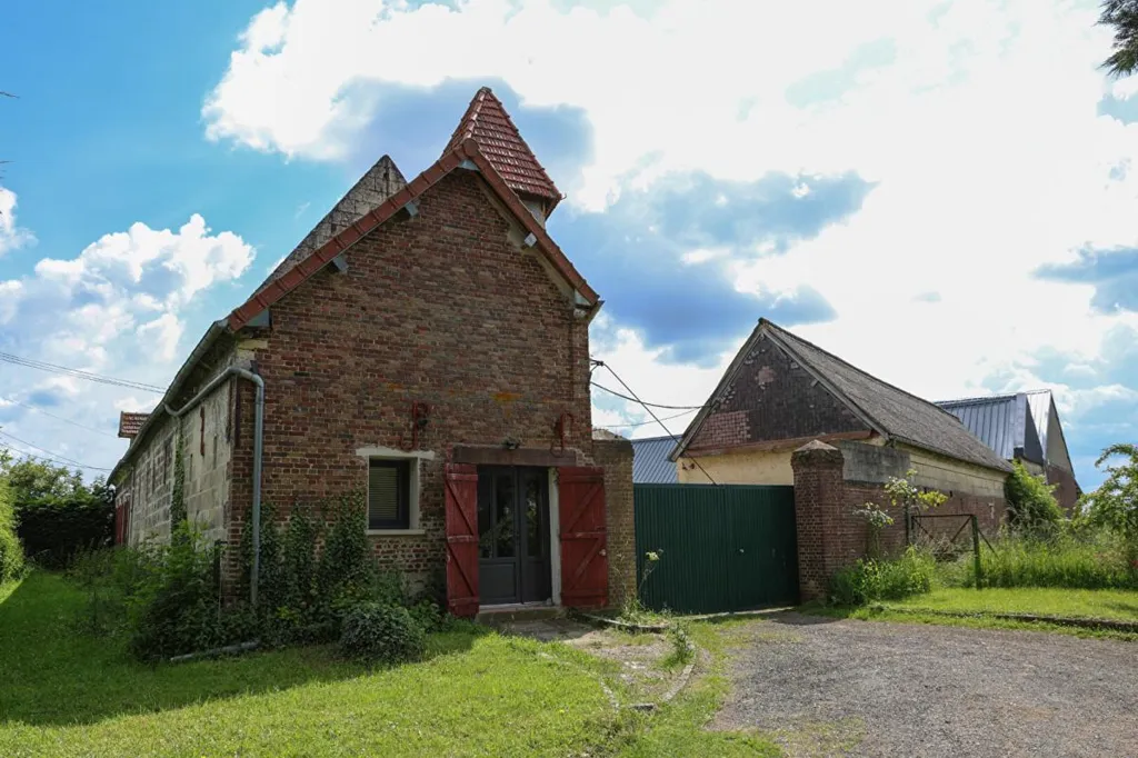 Extérieur - Corps de Ferme avec Dépendances et Box à Compiègne