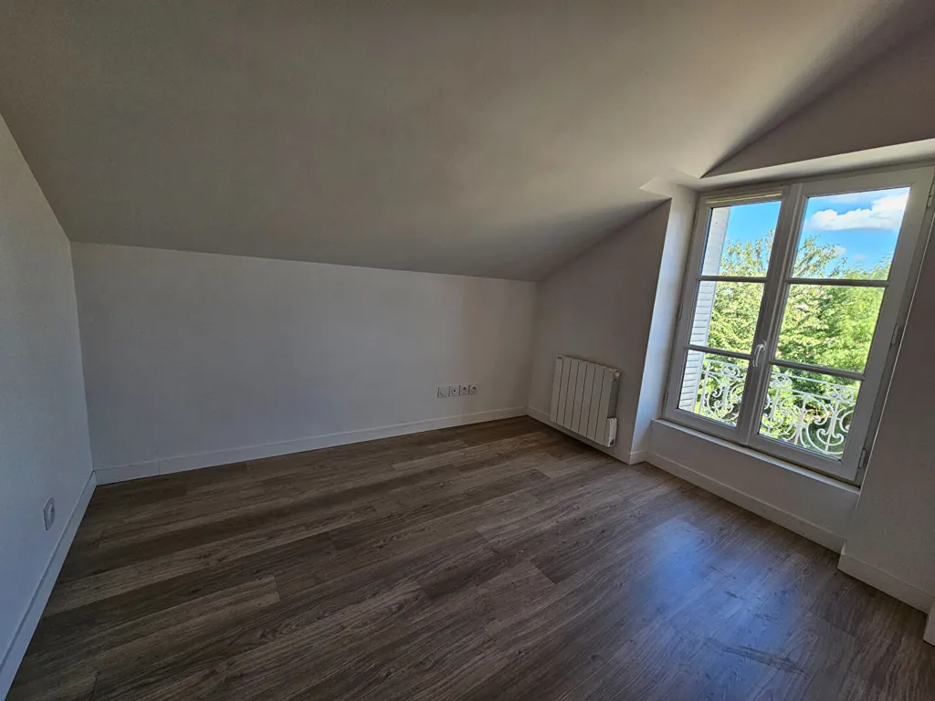 Stanze - 3-Bedroom Flat with Parking in Mennecy