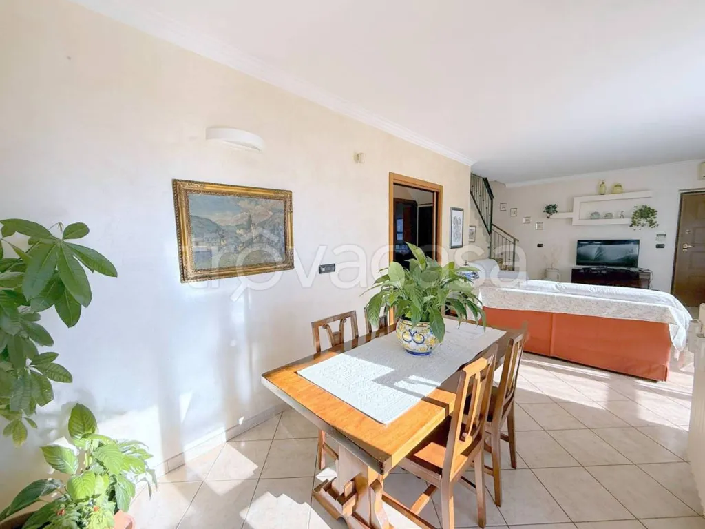 Söögituba - Two-Level Apartment with Terraces in Rivalta di Torino