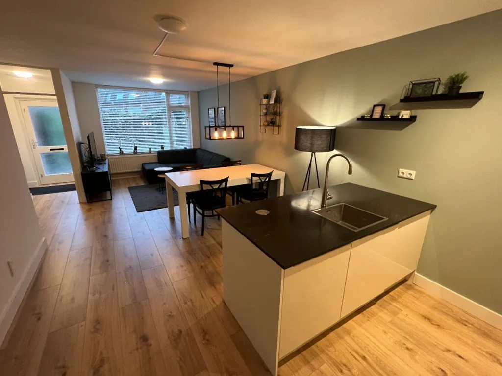 Köök - Fully Renovated End-Unit in Heerlen