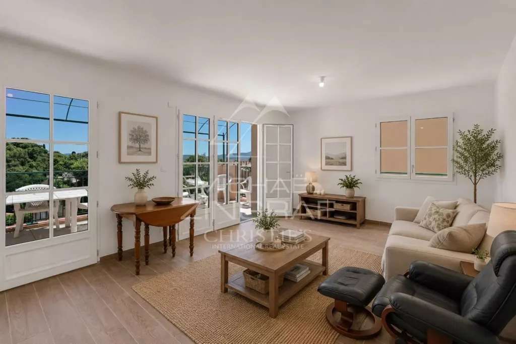 Séjour - Appartement avec Terrasse et Piscine à Grimaud