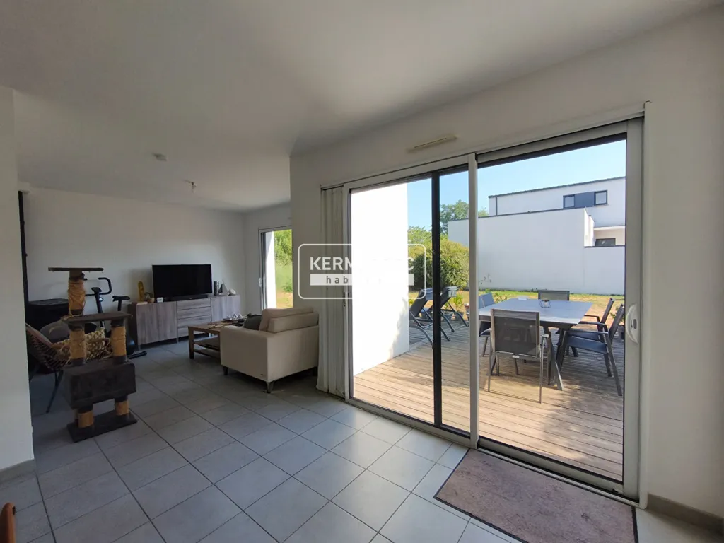 Terrasse - Maison contemporaine avec jardin à Vannes Ouest