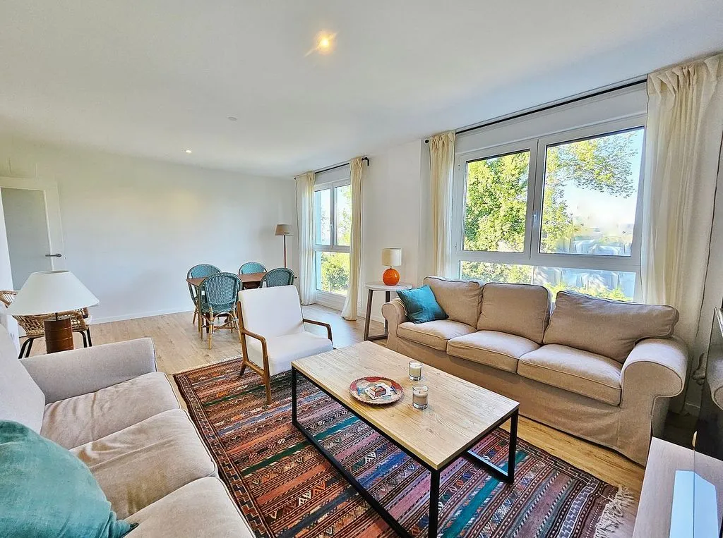 Living Room - Modern Flat with Terrace in Santa Cruz