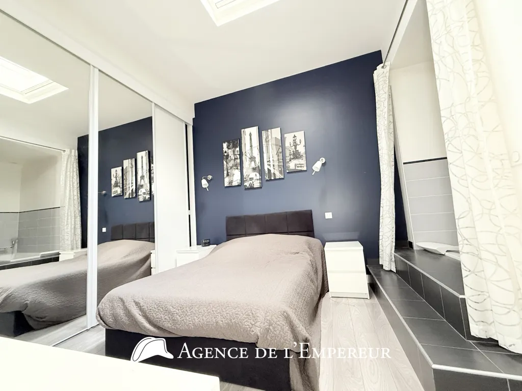 Bedrooms - Contemporary House with Panoramic Terrace in Rueil