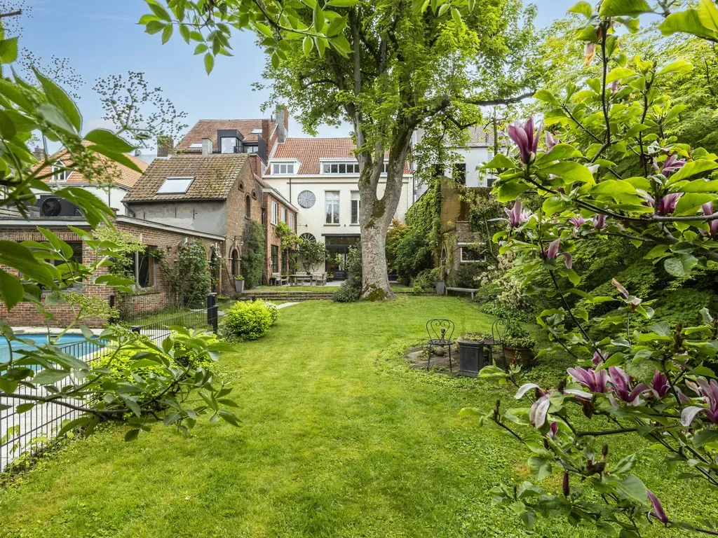 Garden - Historic Neoclassical Mansion in Turnhout