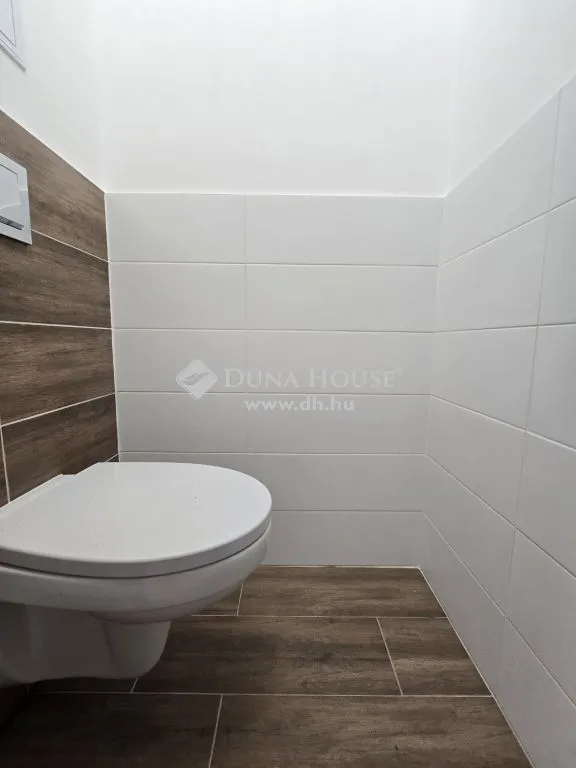 Bagni - Modernised Apartment with Balcony in Kertváros, Pécs