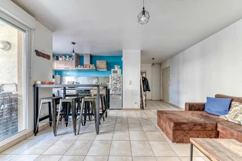 Séjour - Appartement 3 Pièces avec Balcon à Lyon 7ème