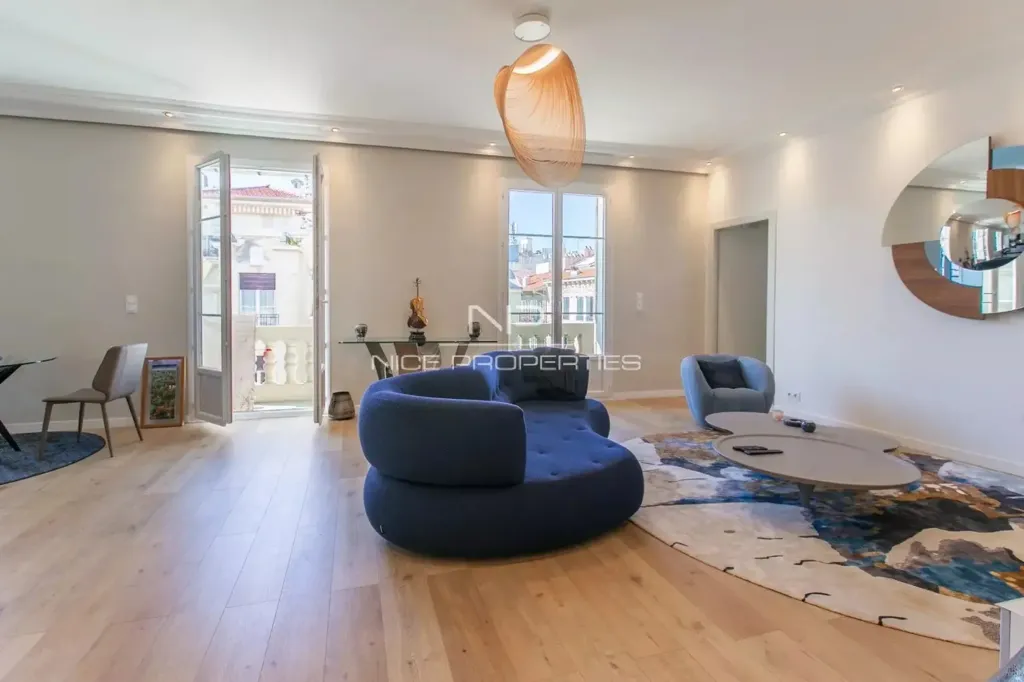 Elutuba - Luxury Flat with Balcony in Nice Centre