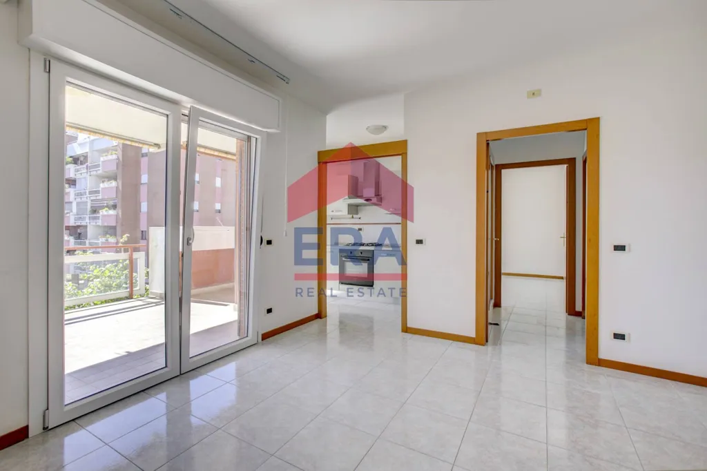 Esik - Apartment with Terrace in Acilia, Rome