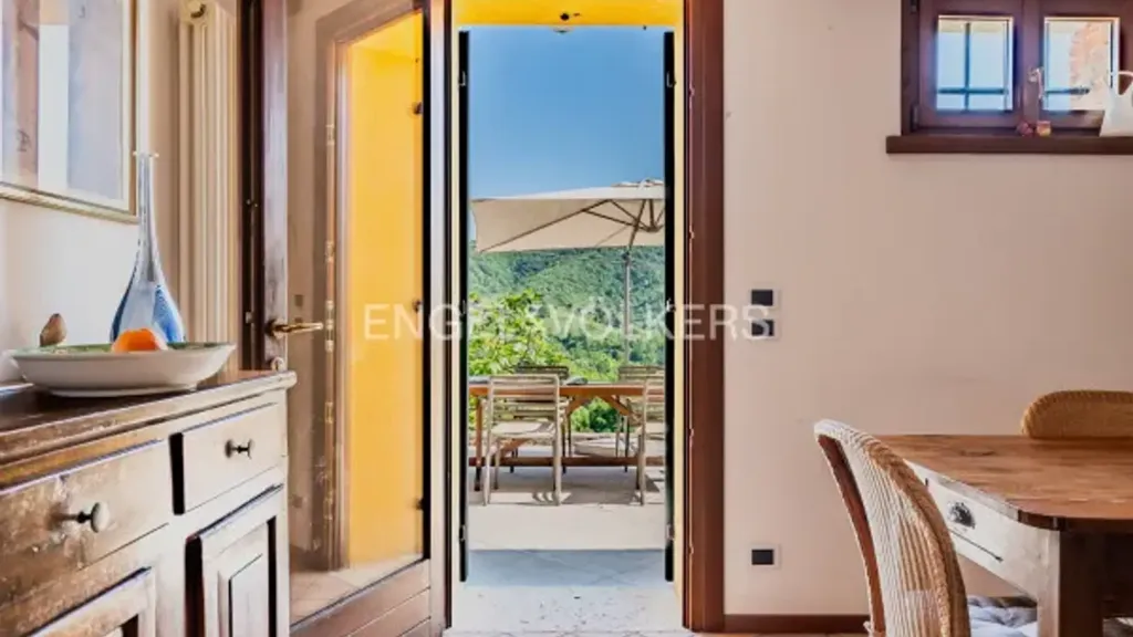 Salle à manger - Rustic Villa with Vineyard View in Cison Di Valmarino