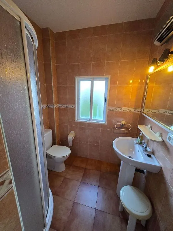 Salles de bain - Furnished Flat with Air Conditioning in Úbeda