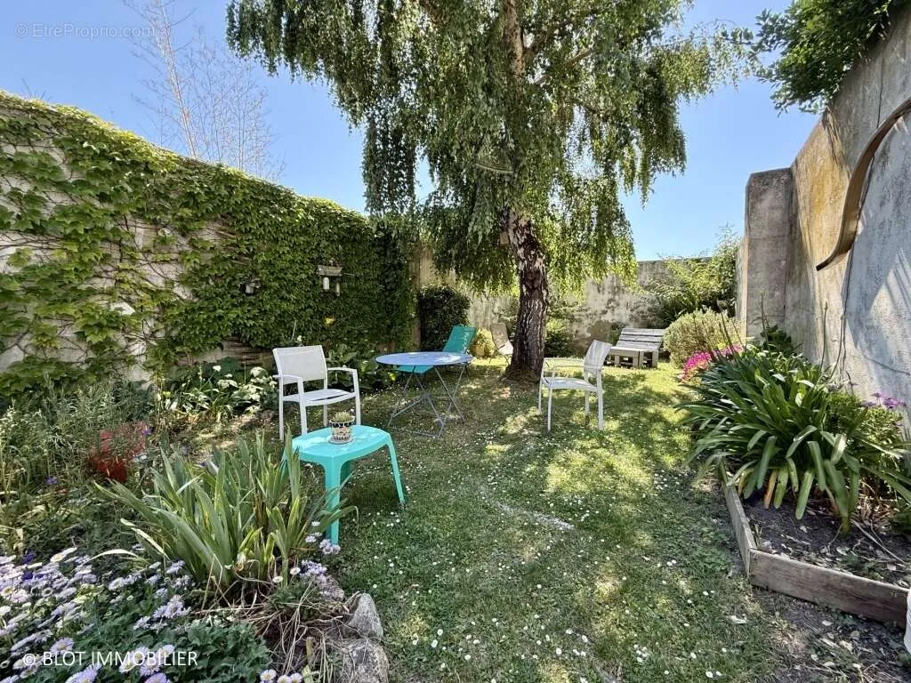 Jardin - Studio avec Terrasse au Cœur de La Baule