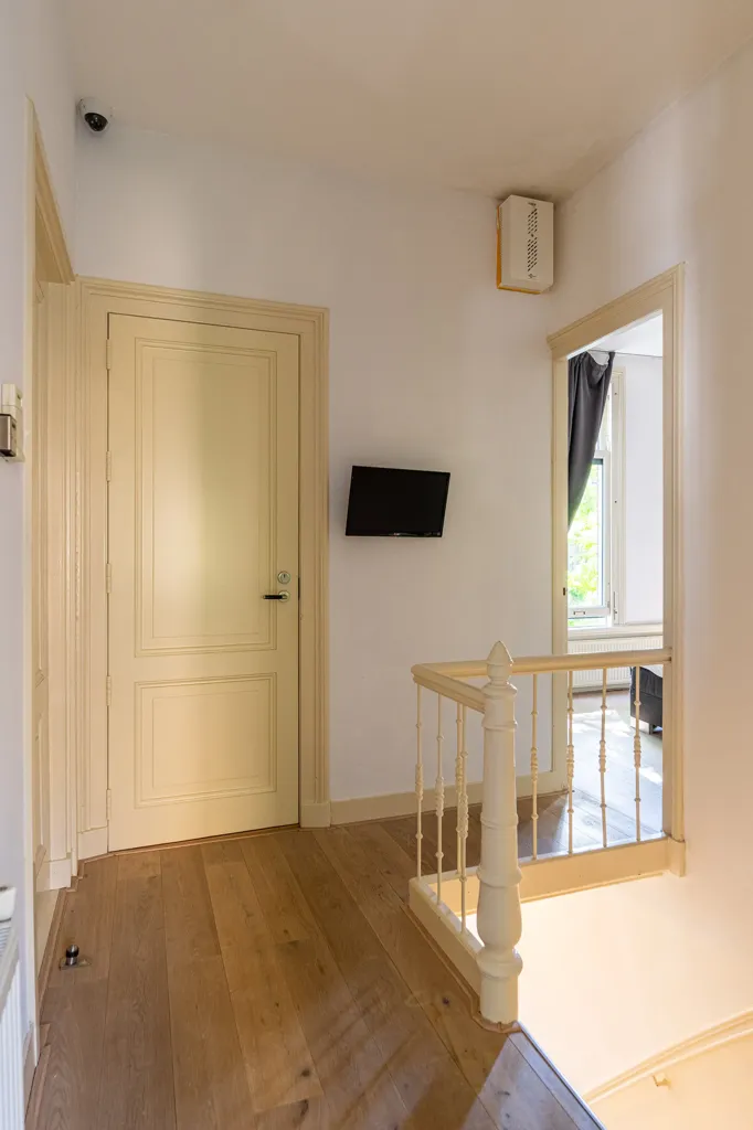 hallway_entrance