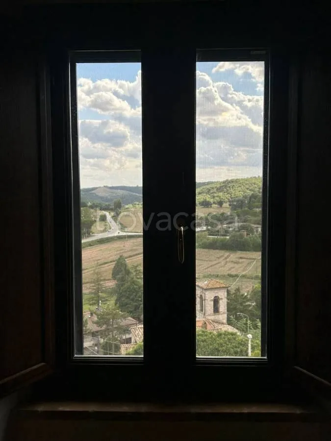 Pièces - Characterful Apartment with Balcony in Perugia