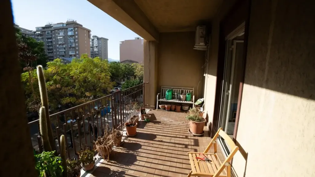 Balcon - Spacious Apartment with Balcony in Palermo
