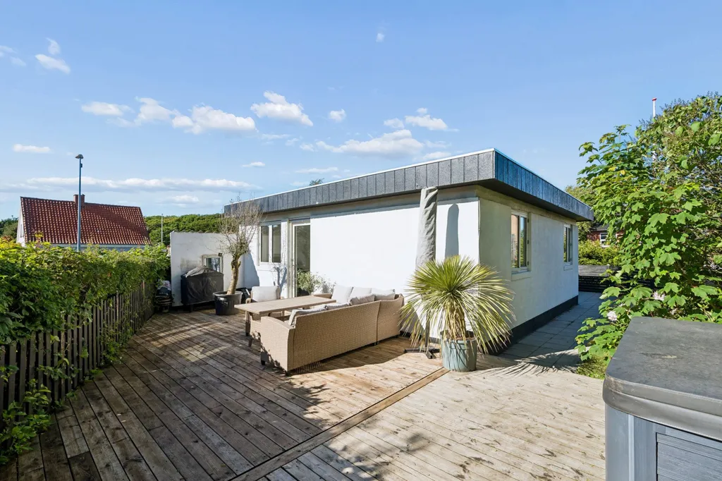 Terrass - 1957 Villa with Garden in Hjørring