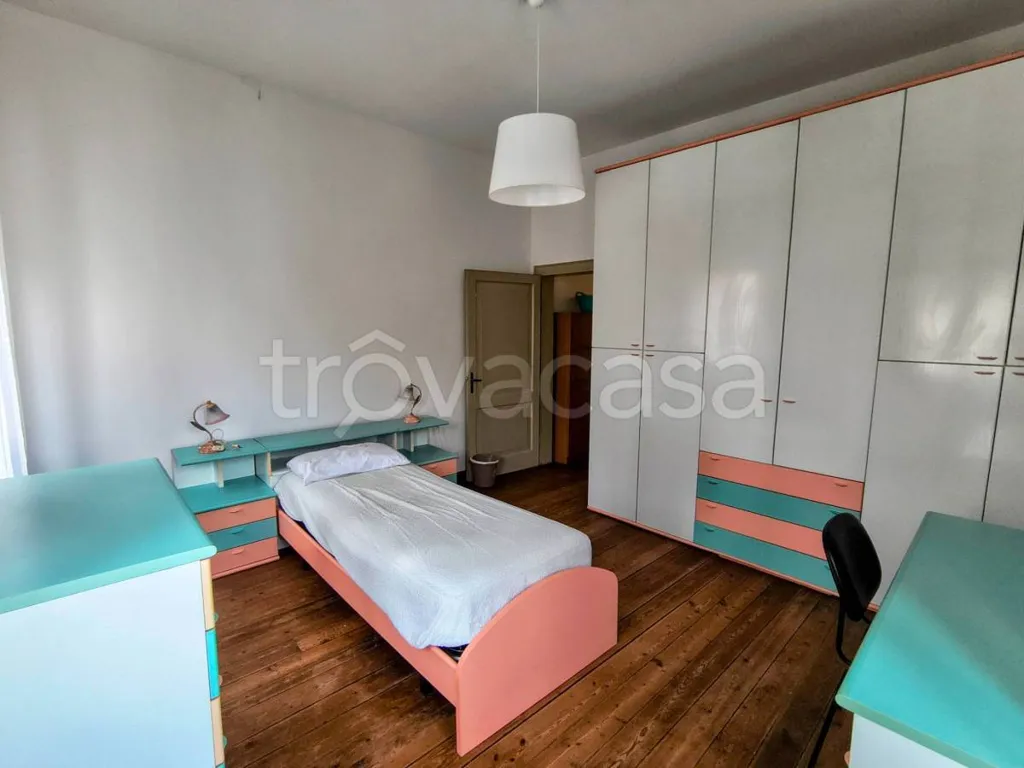 Magamistoad - Characterful Villa to Restore with Garden in Padova