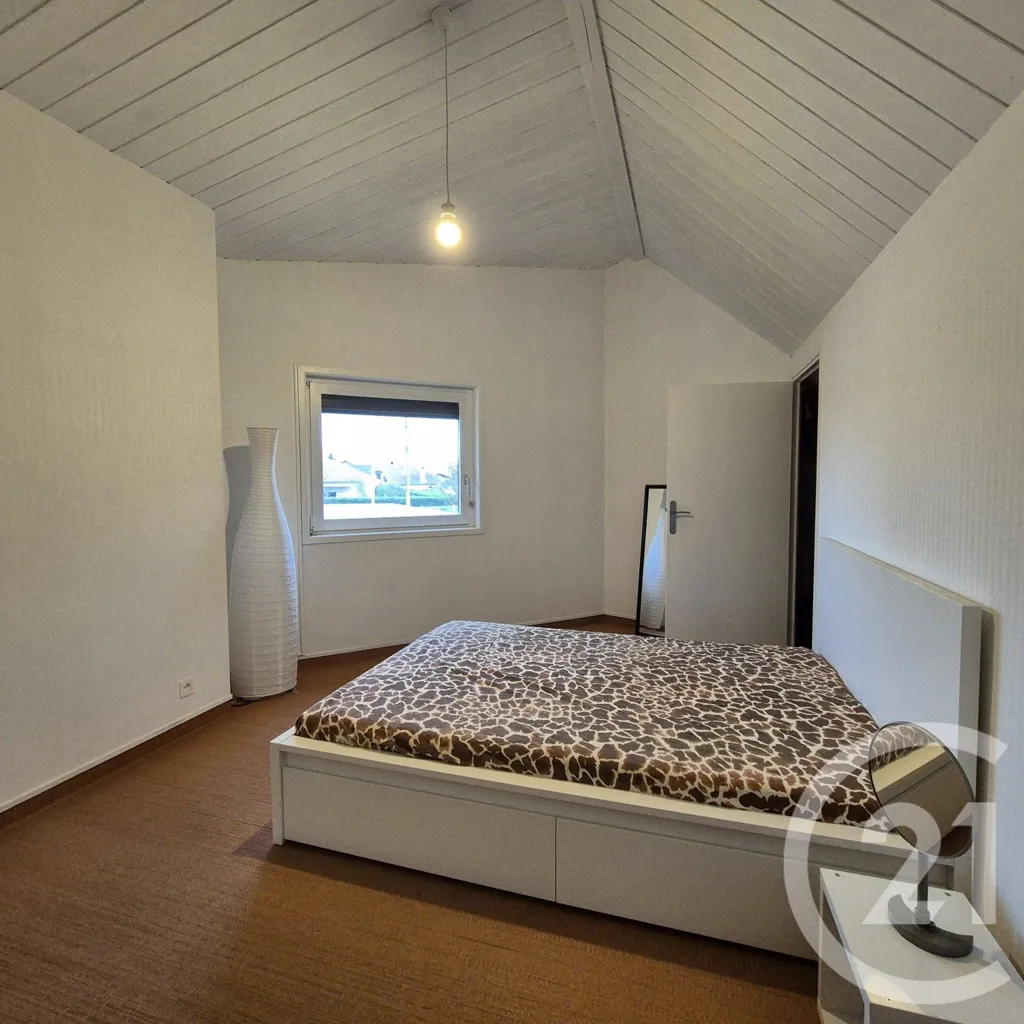 Magamistoad - Architectural House with Garden in Roanne