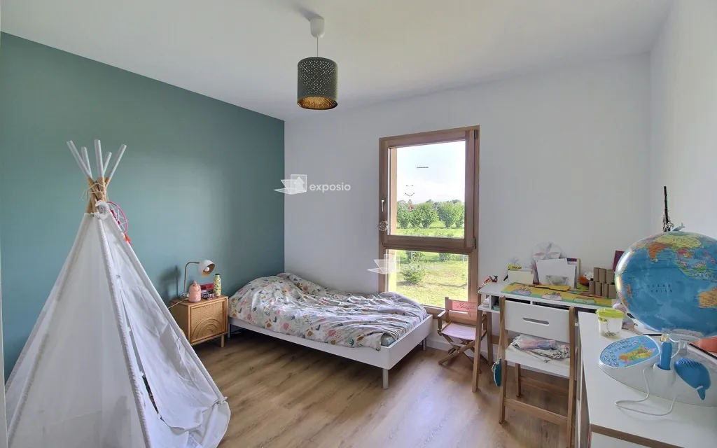 Chambres - Maison Meublée avec Vue Pyrénées à Andoins
