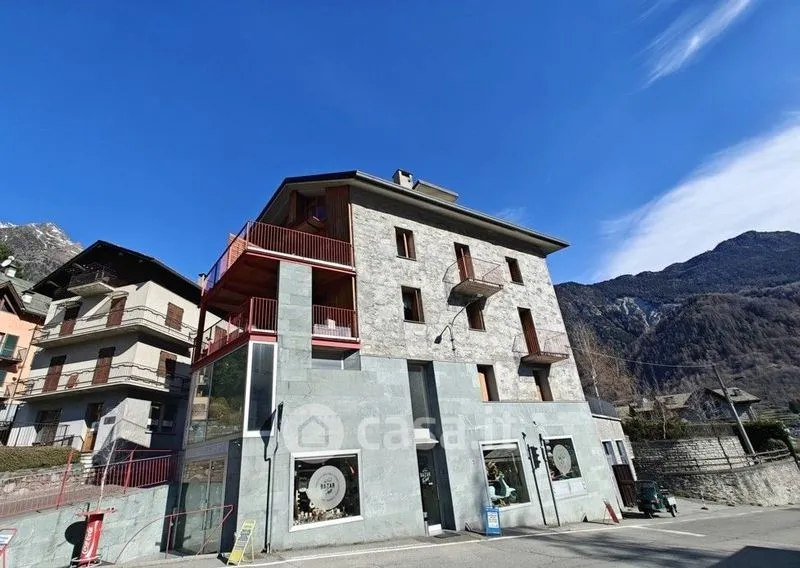 Välivaade - Triplex with Balcony in Chiesa in Valmalenco