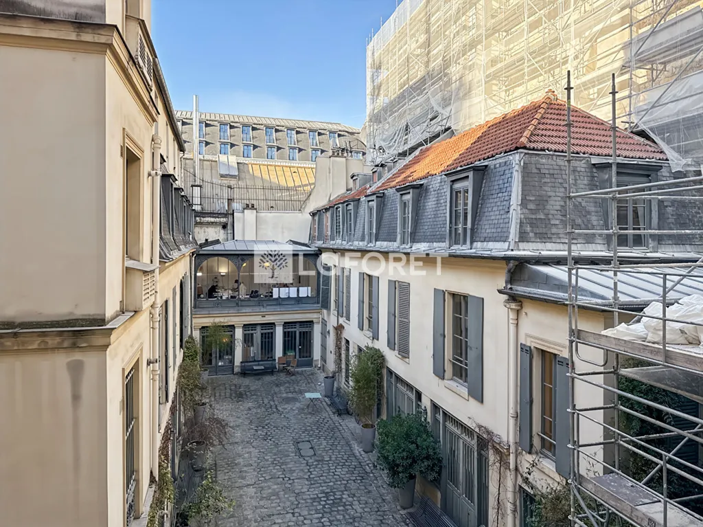 Aed - Refurbished Parisian Flat with Balcony
