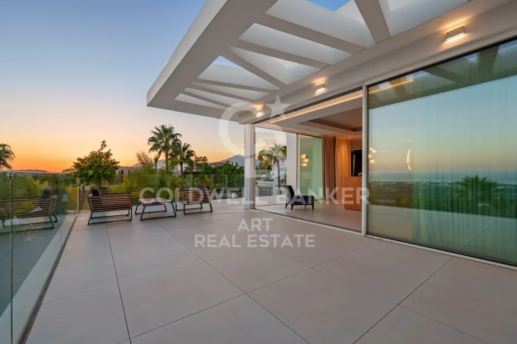 Terrass - Contemporary Mediterranean Villa with Panoramic Views in Benahavís