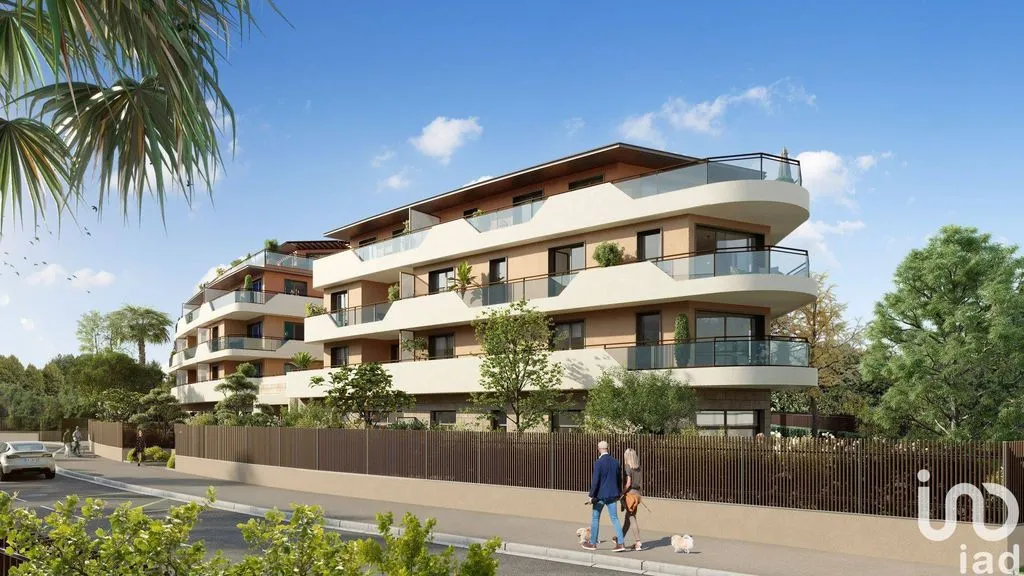 Appartement Luxe avec Terrasse à Antibes