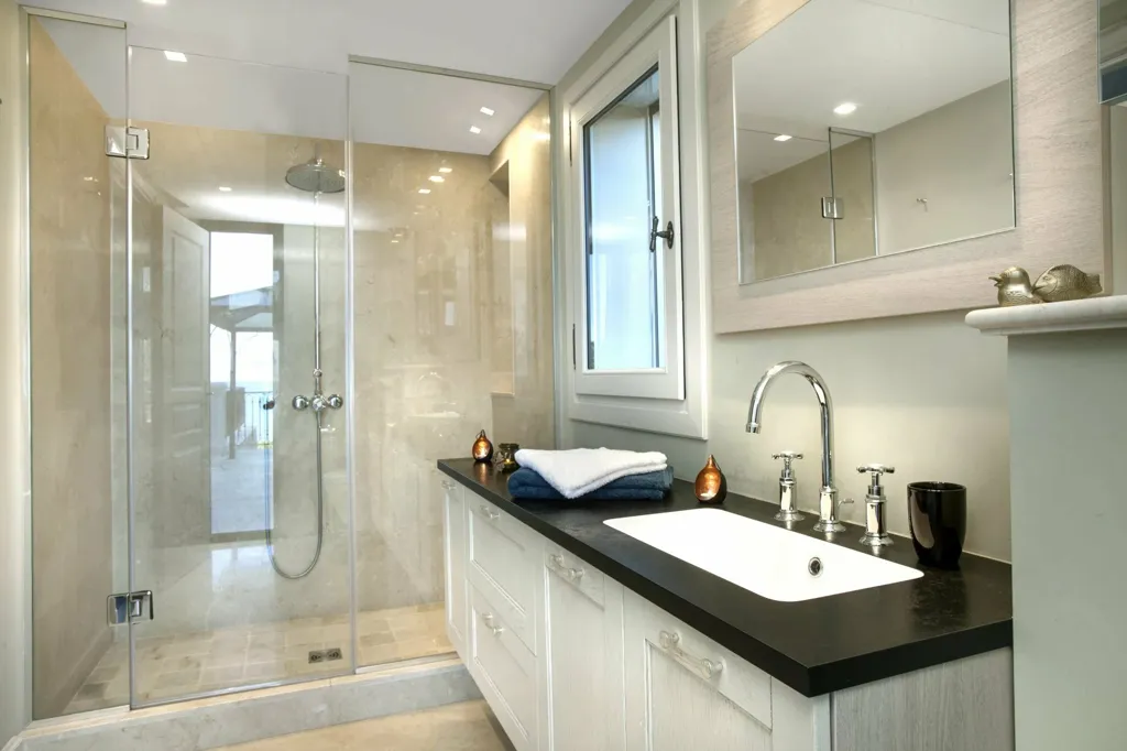 Vannitoad - Neo-Provencal Villa with Sea View in Cap d'Antibes