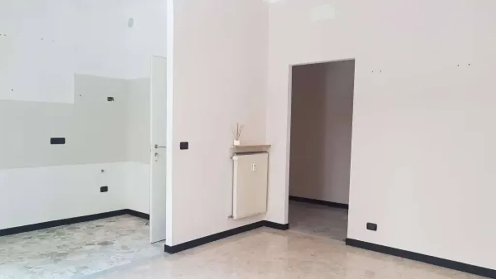 Toad - 2-Bedroom Apartment with Balcony in Genoa