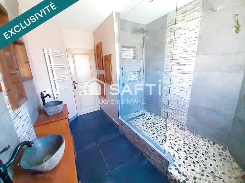 Bathrooms - House with Pool in Mougon