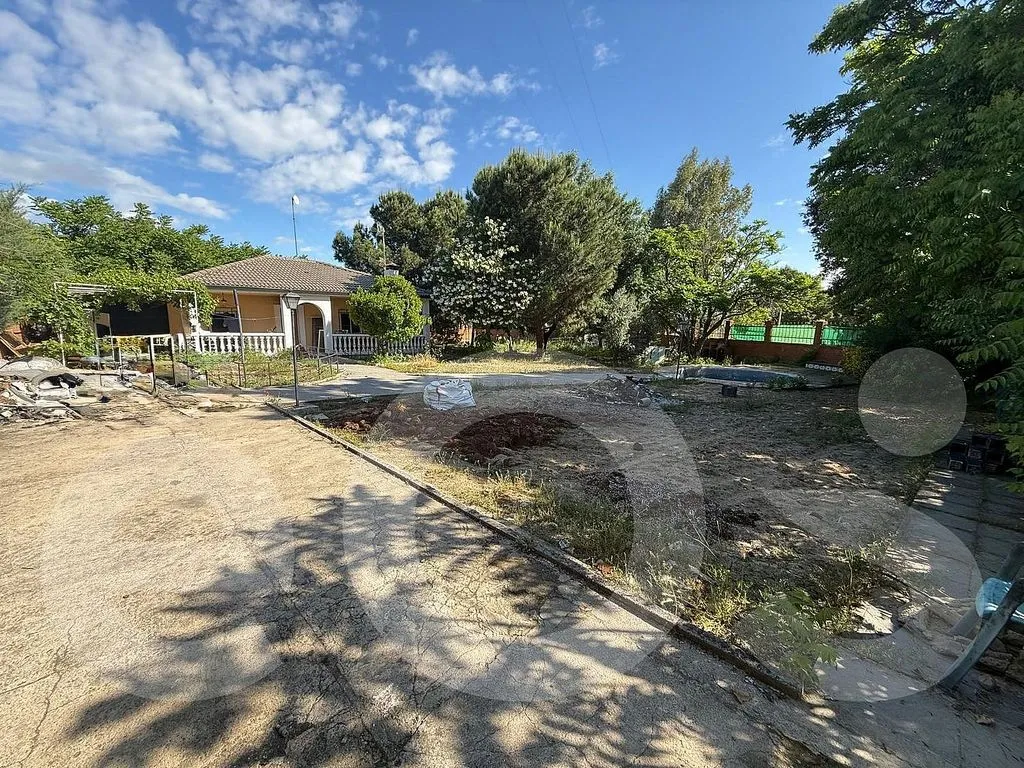 Jardin - Chalet with Pool and Terrace in El Casar de Escalona