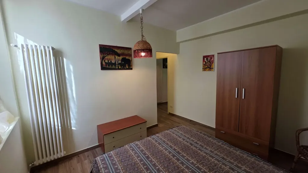 Chambres - Modernised Apartment with Lake View in Sala Comacina